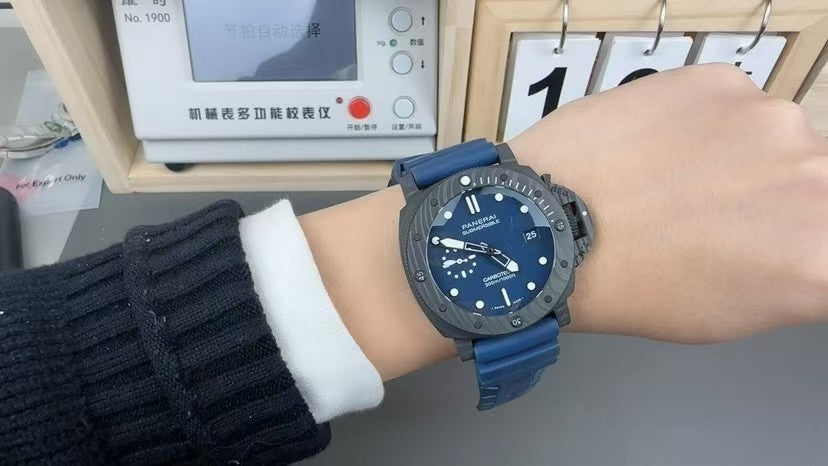 Submersible PAM1232 44mm Carbon/RU Blue Dial VSF P900