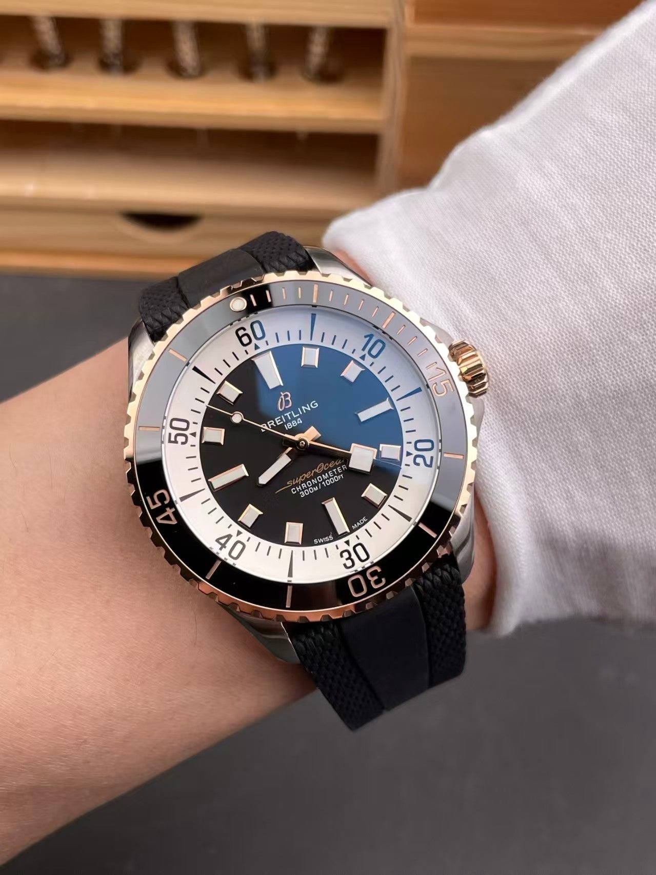 Superocean 42mm RG SSRU Black Dial TF A2824