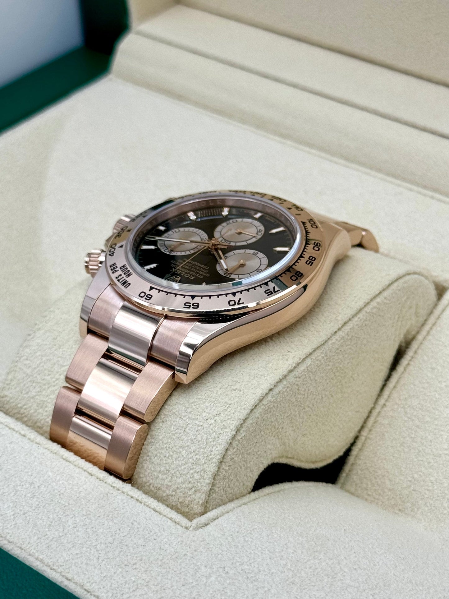 Daytona 126505 40mm RG/RG Black/Stk RGF DD4131(Gain Weight Approx.225g)