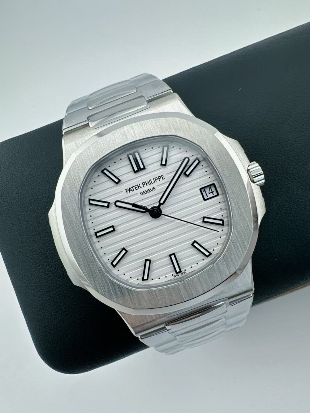 Nautilus 5711 40mm SS/SS White Dial DDF DD324 Super Clone(SW Dial)