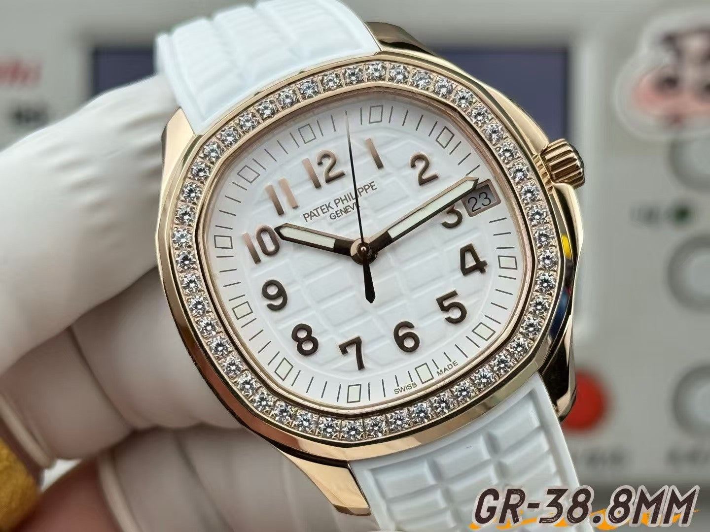 Aquanaut Ladies 35.6mm Dia RG/RU White Dial PPF A324