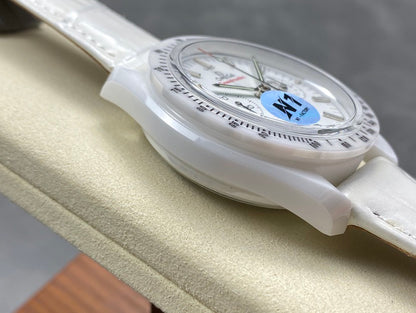 Speedmaster 44mm "White Side of The Moon" White Ceramic/LE N1F A9300