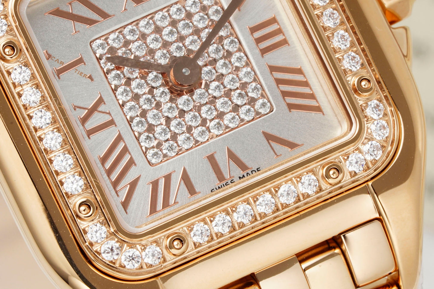 Panthere Secrete De Ladies 22mm Dia RG/RG Diamonds Dial AF Quartz