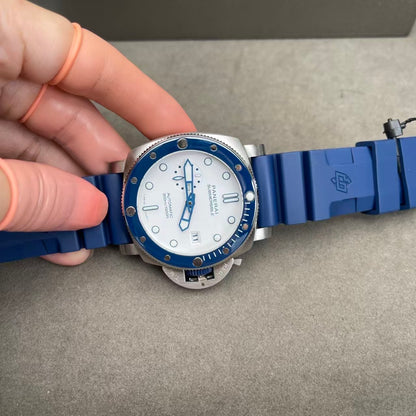 Submersible PAM1696 44mm SS/RU White Dial VSF P9000