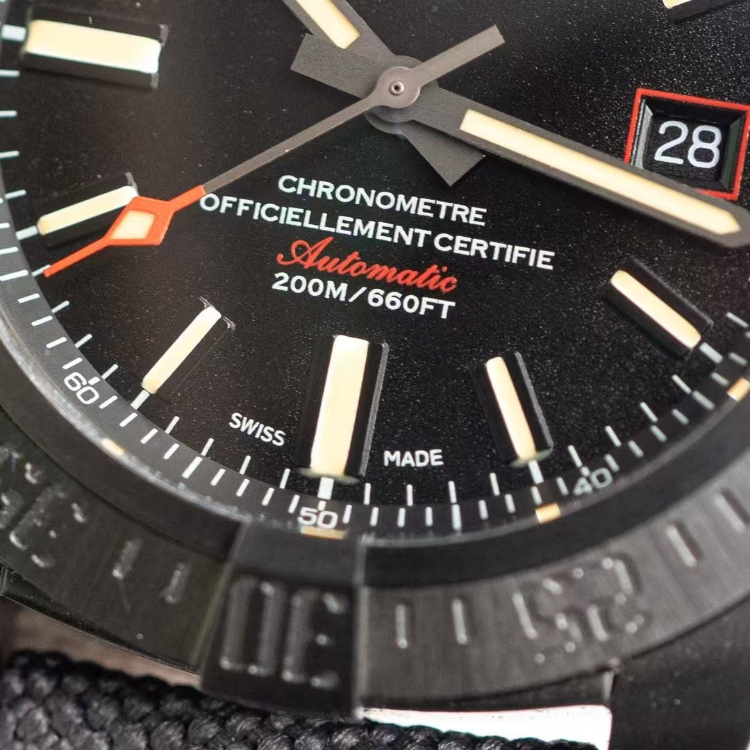 Avenger BlackBird 44mm DLC/TI/NY Black Dial TF A2824