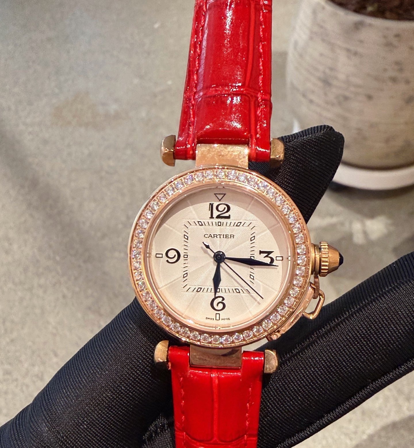 Pasha De Cartier Ladies 30mm Dia Red RG/LE White Dial AF Quartz