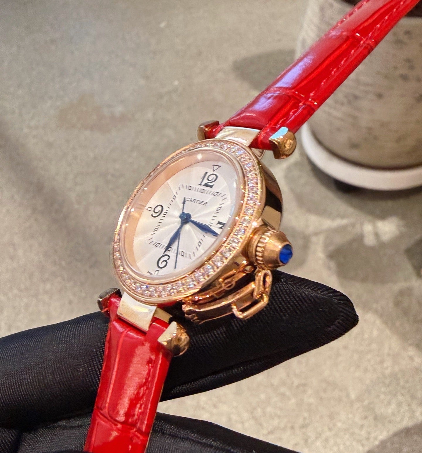 Pasha De Cartier Ladies 30mm Dia Red RG/LE White Dial AF Quartz