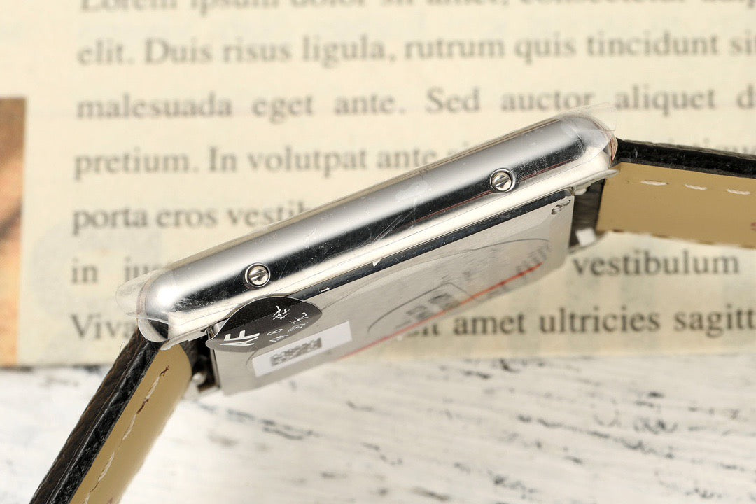 Tank Must 25.5mm SS/LE White Dial on F1F Quartz