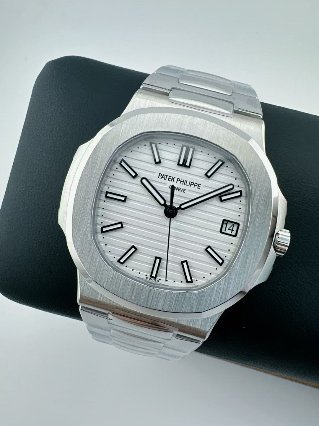 Nautilus 5711 40mm SS/SS White Dial DDF DD324 Super Clone(SW Dial)